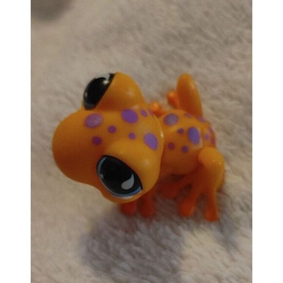 LPS Littlest Pet Shop Authentic #874 Orange Frog With Blue Eyes And Purple Spots - Picture 2 of 3